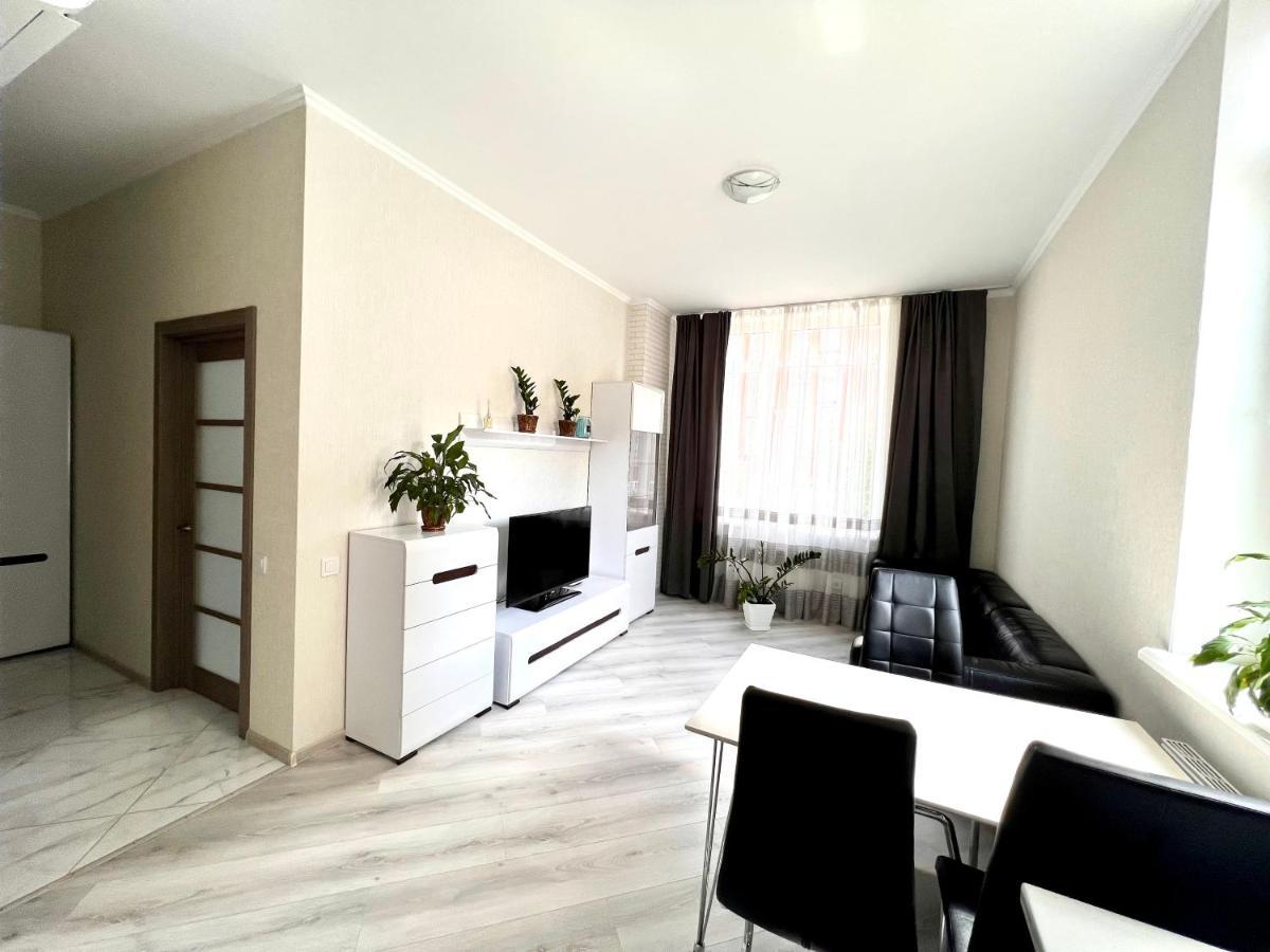 Osapart Cozy Apartment In A Complex Semycvit Lviv Exterior photo